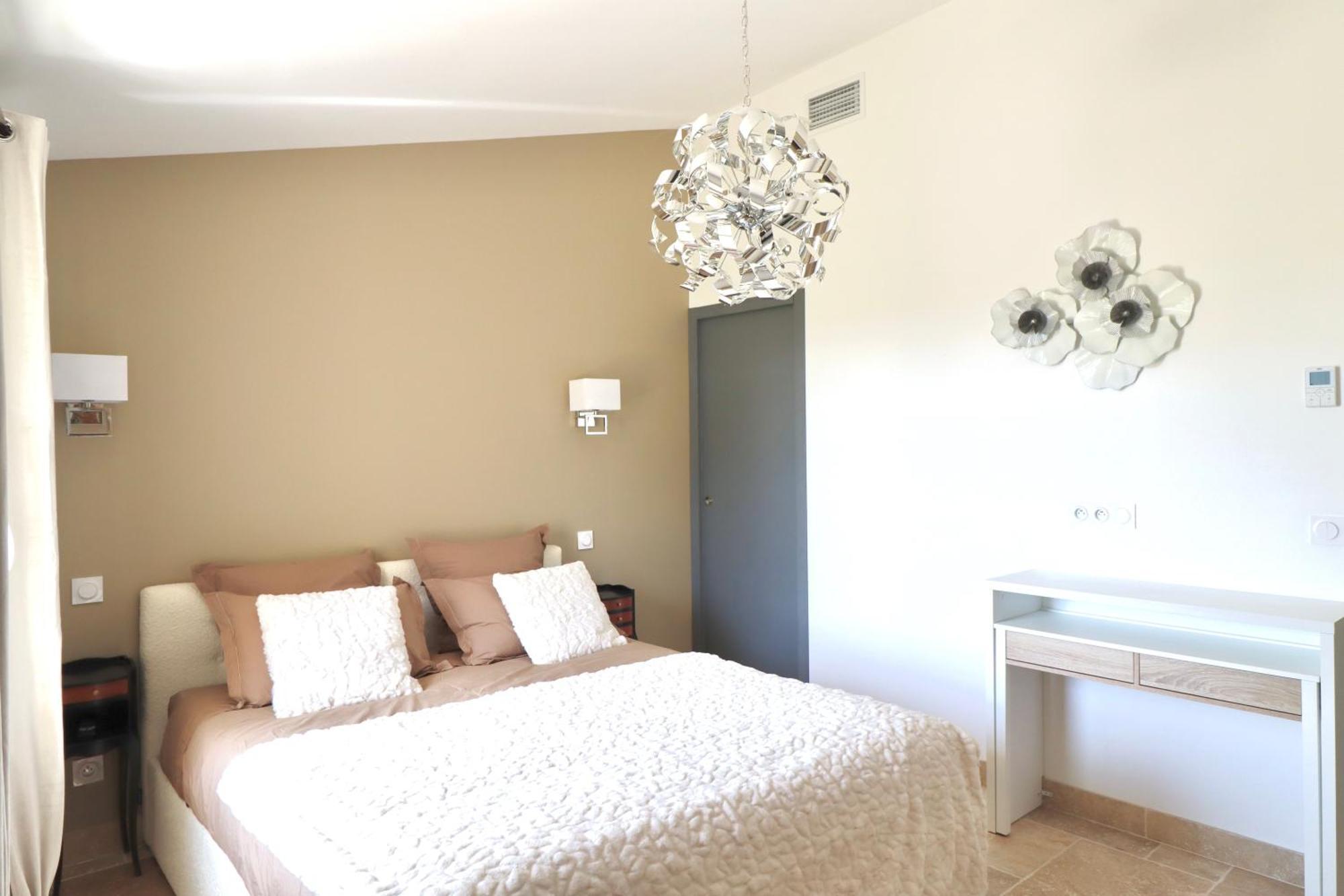 Chambres D'Hotes Avec Jacuzzi Et Piscine Au Mas De Cadoule Saint-Just  Habitación foto